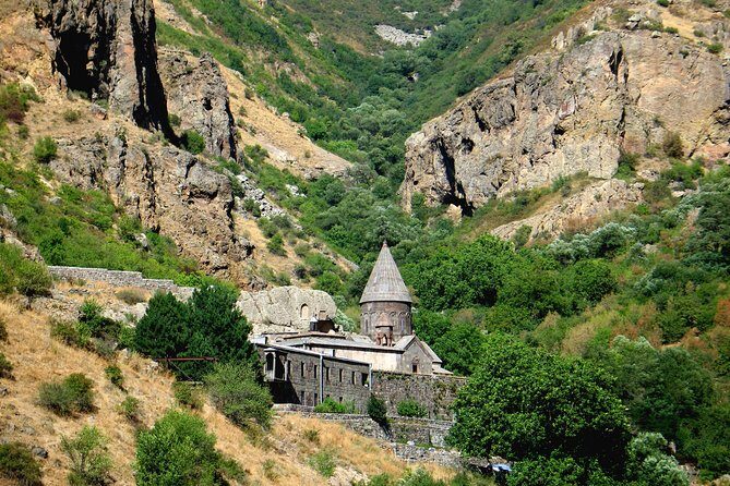4 Days Armenia Package with Accommodation, Tours and Transfers - Pacing and group size: the sweet spot for first-timers