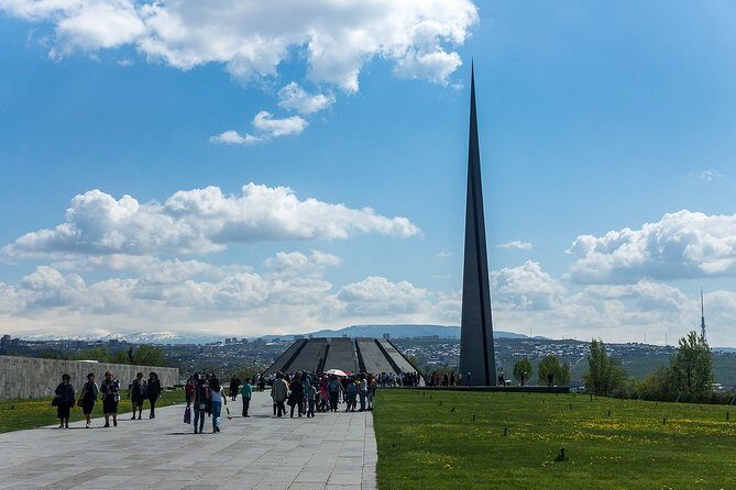 Amazing Yerevan - Victory Park and Mother Armenia: The Eternal Flame View Stop