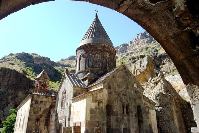 Daily jeep tour to Garni gorge and Geghama mountains - Lunch in Garni: A Local Home Stop (and the Vegetarian Note)