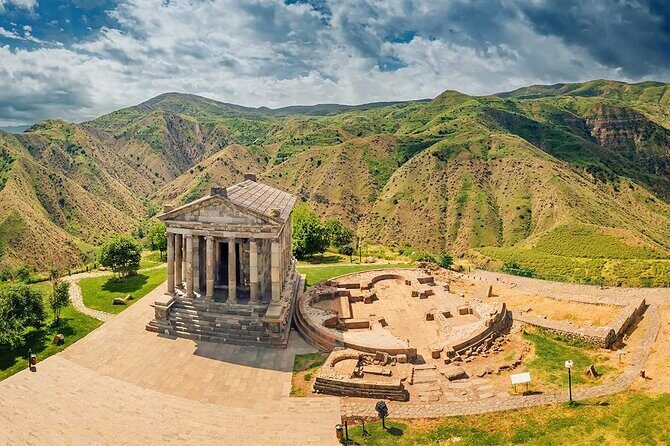 Gastro tour package in Armenia - Garni and lavash: a pagan temple morning with a very Armenian lunch vibe