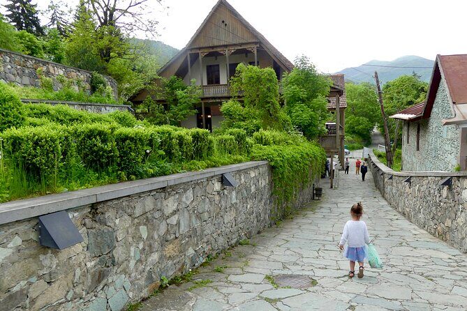 Group Tour: Dilijan, Lake Parz, Makaravank Monastery, winery - Ijevan wine-brandy factory: tasting more than one thing in one stop