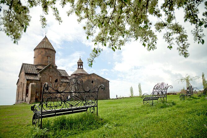 Group Tour: Hovhannavank, Saghmosavank, Chocolate House, Aghtsk - The meeting point: start at Hyur Service, then roll out