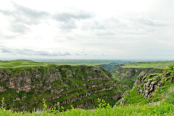 Group Tour: Hovhannavank, Saghmosavank, Chocolate House, Aghtsk - Stop 3: Karmravor Church, the 7th-century monolith look