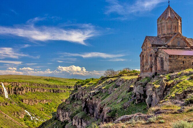 Group Tour: Hovhannavank, Saghmosavank, Chocolate House, Aghtsk - Stop 4: Gourmet Dourme mini chocolate museum and tasting time