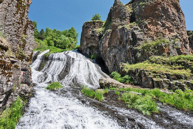 Group Tour: Lake Sevan, Hayravank, Noratus, Jermuk, winery - One Long Day: What You Really Get for $51