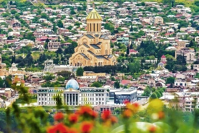 Group Tour: Must see of Georgia in 2 days from Yerevan - How the guide and group size affect your experience