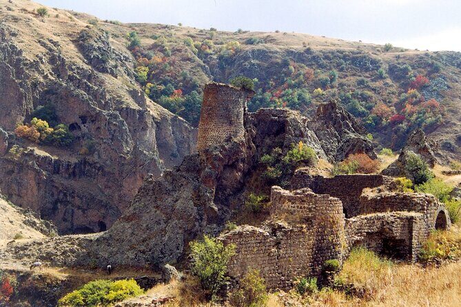 PRIVATE TOUR: Saghmosavank , Alphabet monument, Amberd fortress - Who should book this private tour