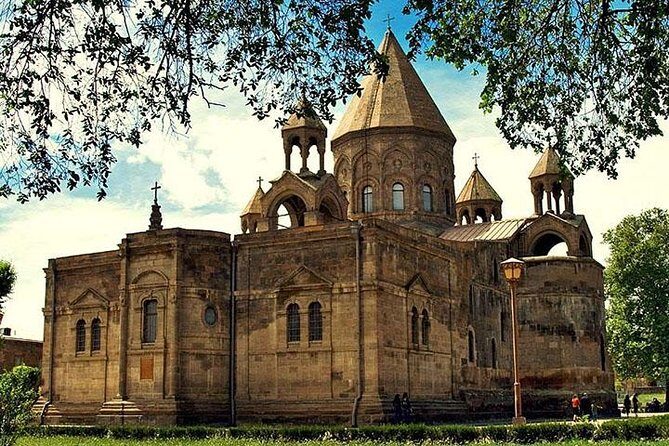 Private tour to Echmiadzin (st Cathedral), Zvartnots, Khor Virap, Garni, Geghard - The real pitch: a private route that ties eras together