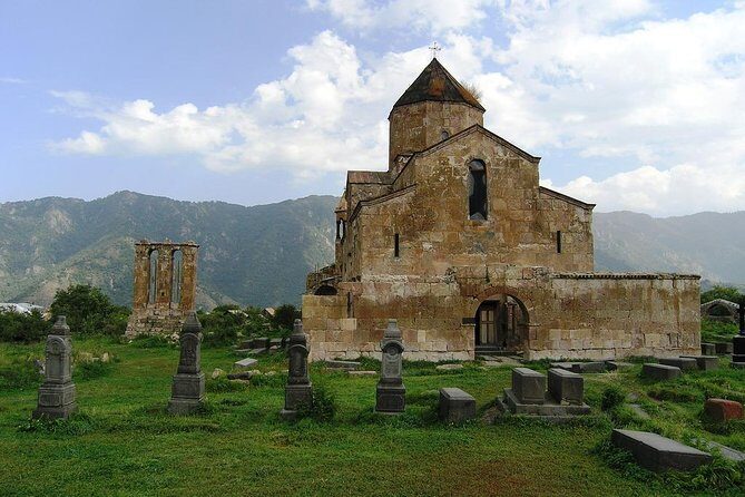 Private tour to UNESCO heritage Haghpat and Sanahin monasteries and Odzun church - What the guide adds (and how to choose the right option)