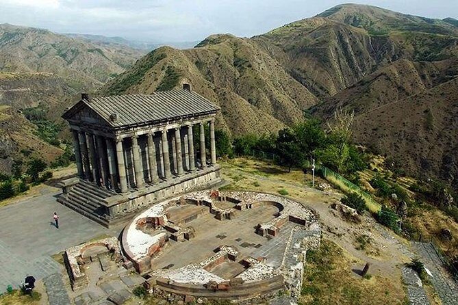 Symphony of Stones, Garni, Geghard, photo stop at Charents arch - Charents Arch: A Quick Photo Stop That Sets the Tone